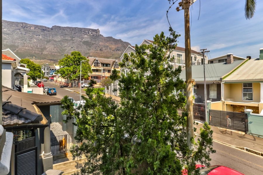 To Let 2 Bedroom Property for Rent in Vredehoek Western Cape